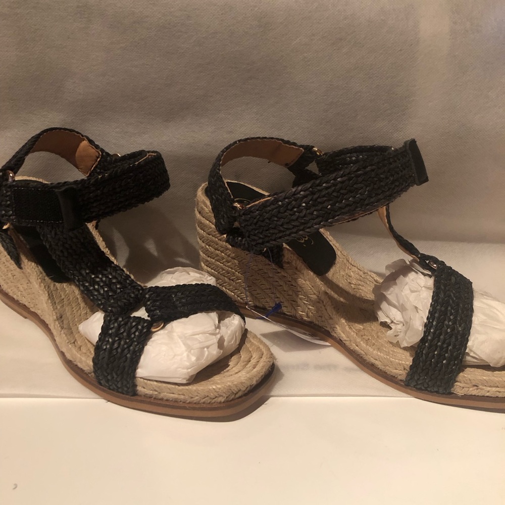 NWT Gorgeous Diane B black leather and jute adjustable wedge sandals ( 9/ 8.5)
